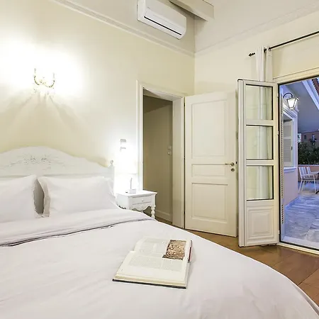 Aerides 3 Luxury
